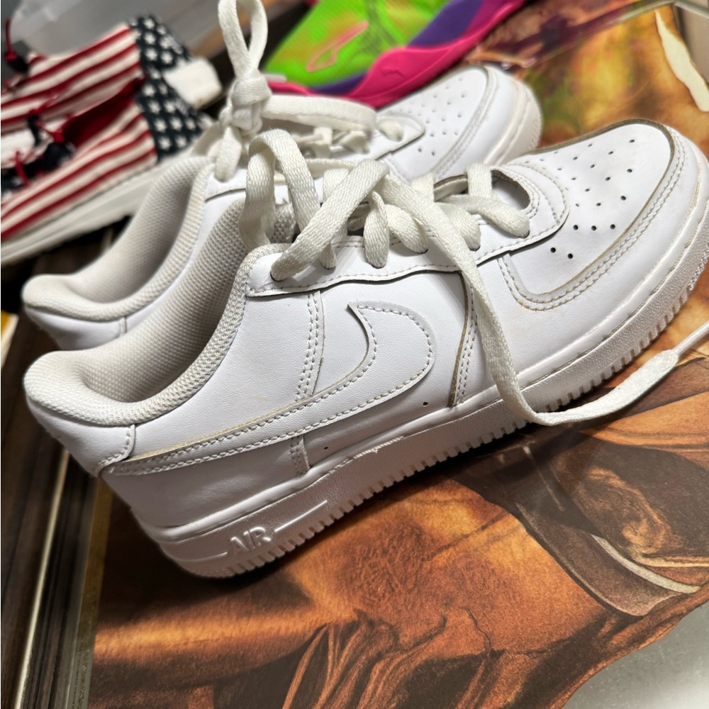 Nike White forces